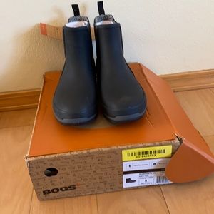 NWT Bogs Amanda Plush Slip Ons